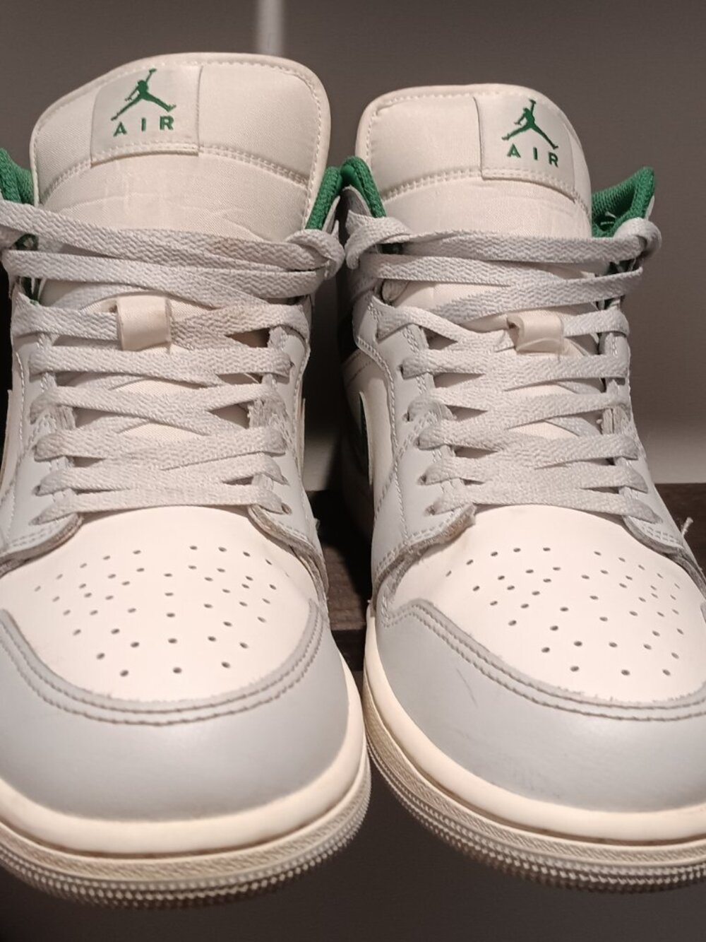 Jordan air 1 mid White Pure Platinum Pine Green 100% authentic - Picture 10 of 16